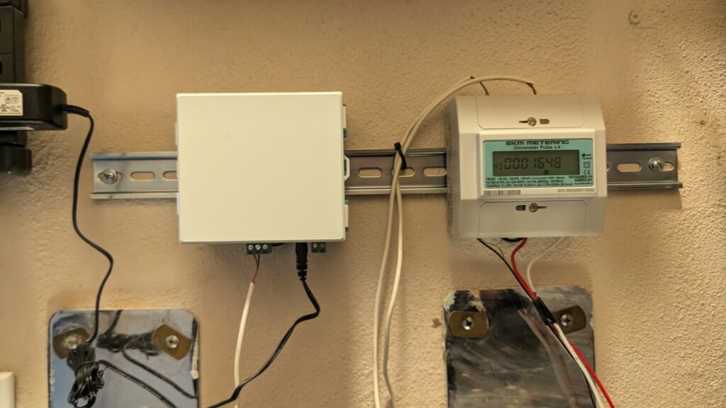 EKM Omnimeter (right) and Push (left)